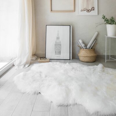 Mauricio Sheepskin White Area Rug Union Rustic Size: Novelty 3'3